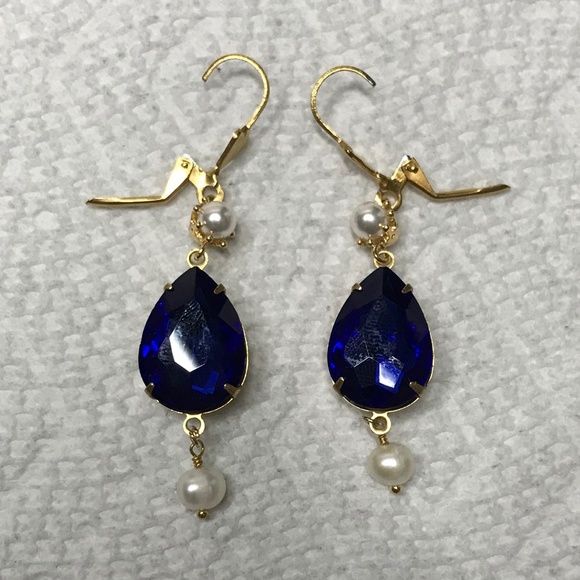 Moiraine’s Teardrop Sapphire & Pearl Earrings Wheel of Time Handmade Replicas - Picture 12 of 16
